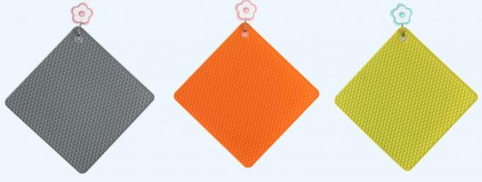 Small Honeycomb Silicone Kitchen Tools Plated  18.2*18.2*0.6cm For Baby