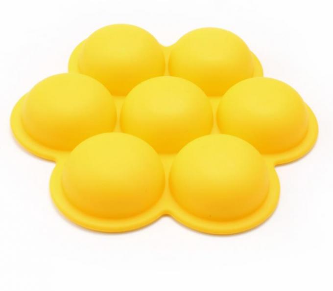 Round Silicone Ice Cube Molds , Shaped Ice Cube Trays Smiling Face Shape